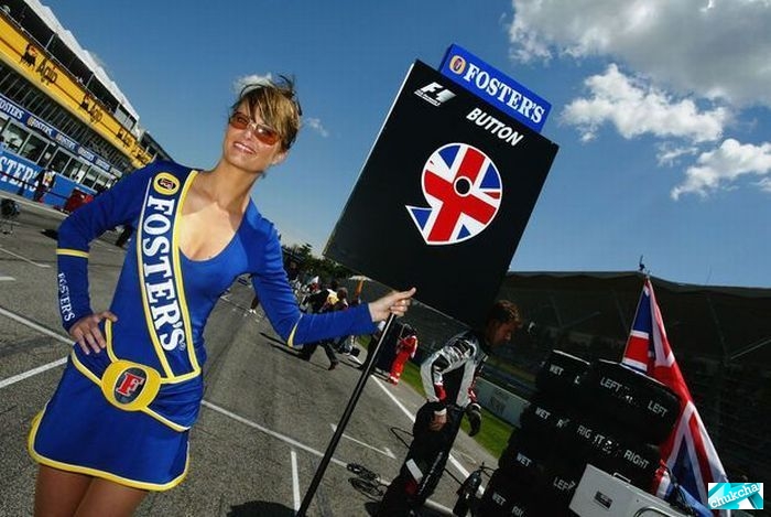 Женщины с гонок Формулы 1 (50 фото)