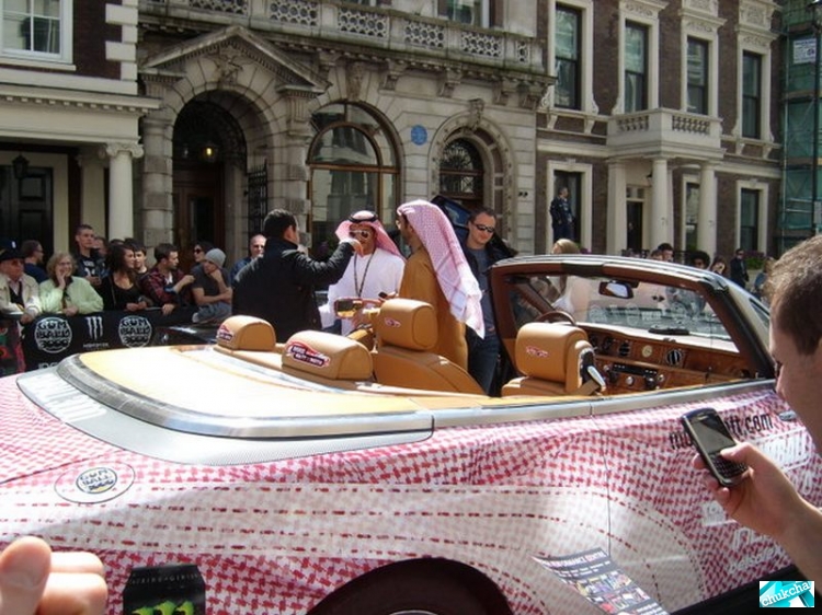 Gumball3000 world tour   (30 )