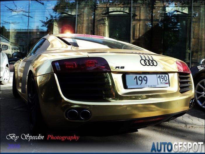  Audi R8 (4 )