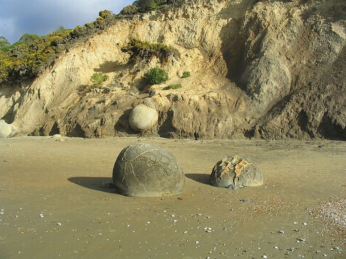 Необычные валуны (14 фото) Необычные валуны (14 фото)